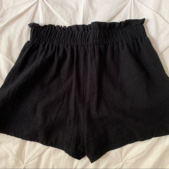 Linen Paperbag shorts - Picture 2 of 2